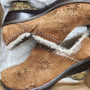 J-41 Brown and Cream Mules with Cozy Lining